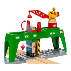 Brio 33996 Verlade-Terminal Für Holzschienenbahn -Le Toy Van Geschäft 33996 3 Verlade Terminal